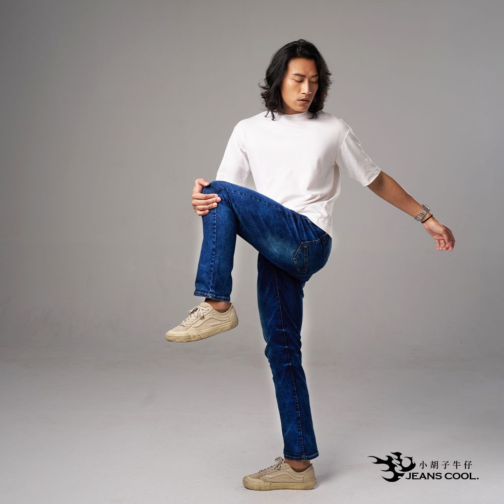 小胡子牛仔【型男933】牛仔長褲，深色牛仔藍，層次渲染，棉質彈力(劈腿方便)，時尚個性，修身煙管，帥氣推薦款。