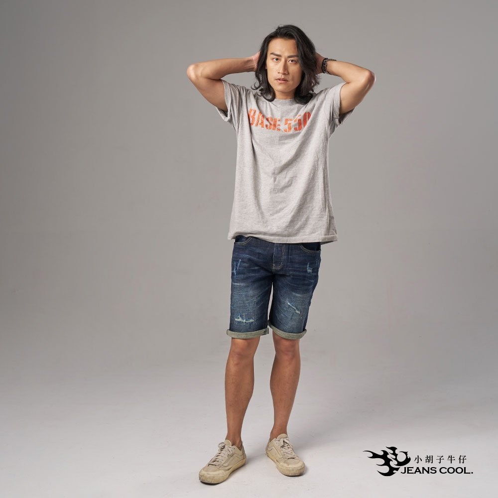 小胡子牛仔【型男968】牛仔短褲/馬褲，深色牛仔藍，棉質彈力(劈腿方便)，時尚個性，褲腳可反摺穿出時尚感，帥氣推薦款。