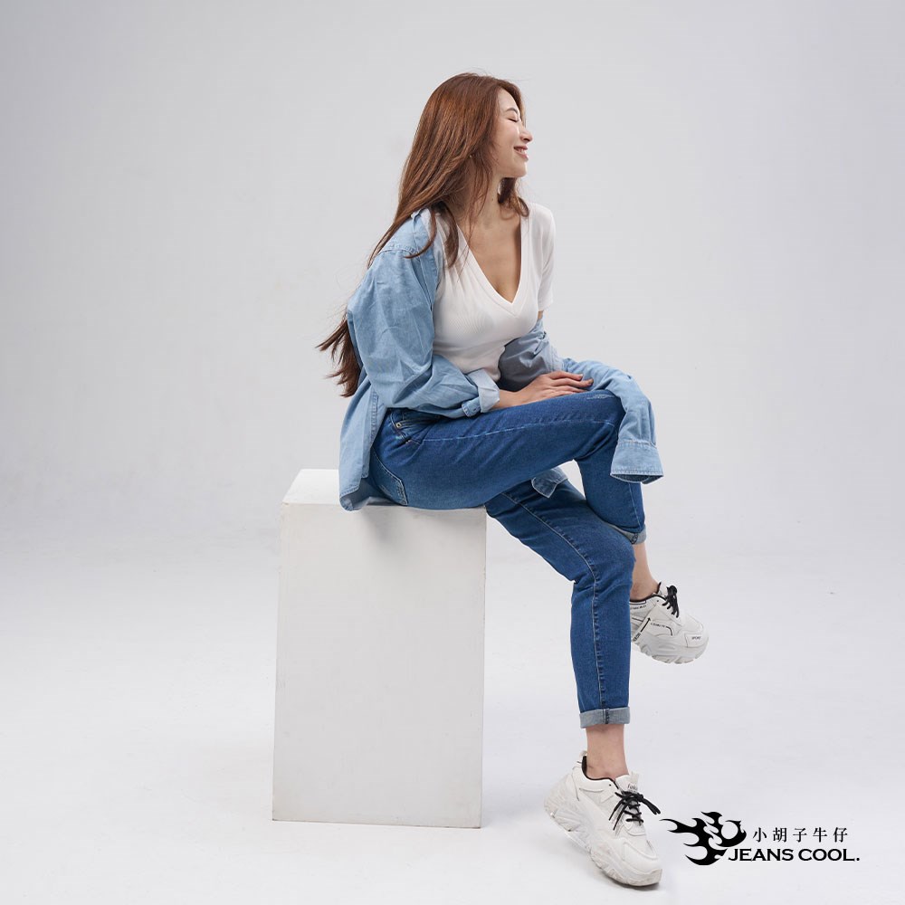 小胡子牛仔【2760】男友褲(哈倫褲)，深彩藍，微鬆款，褲腳可反摺穿約8~9分效果，流行的混搭風，男女都可以穿喔～