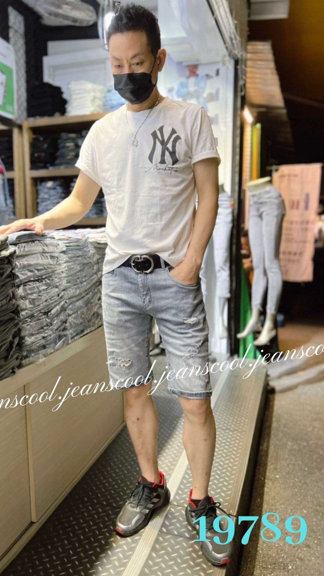 小胡子牛仔【型男19789】牛仔短褲/馬褲，鹽系-藍灰色，棉質彈力(劈腿方便)，時尚個性褲腳可反摺穿出時尚感，帥氣推薦款。