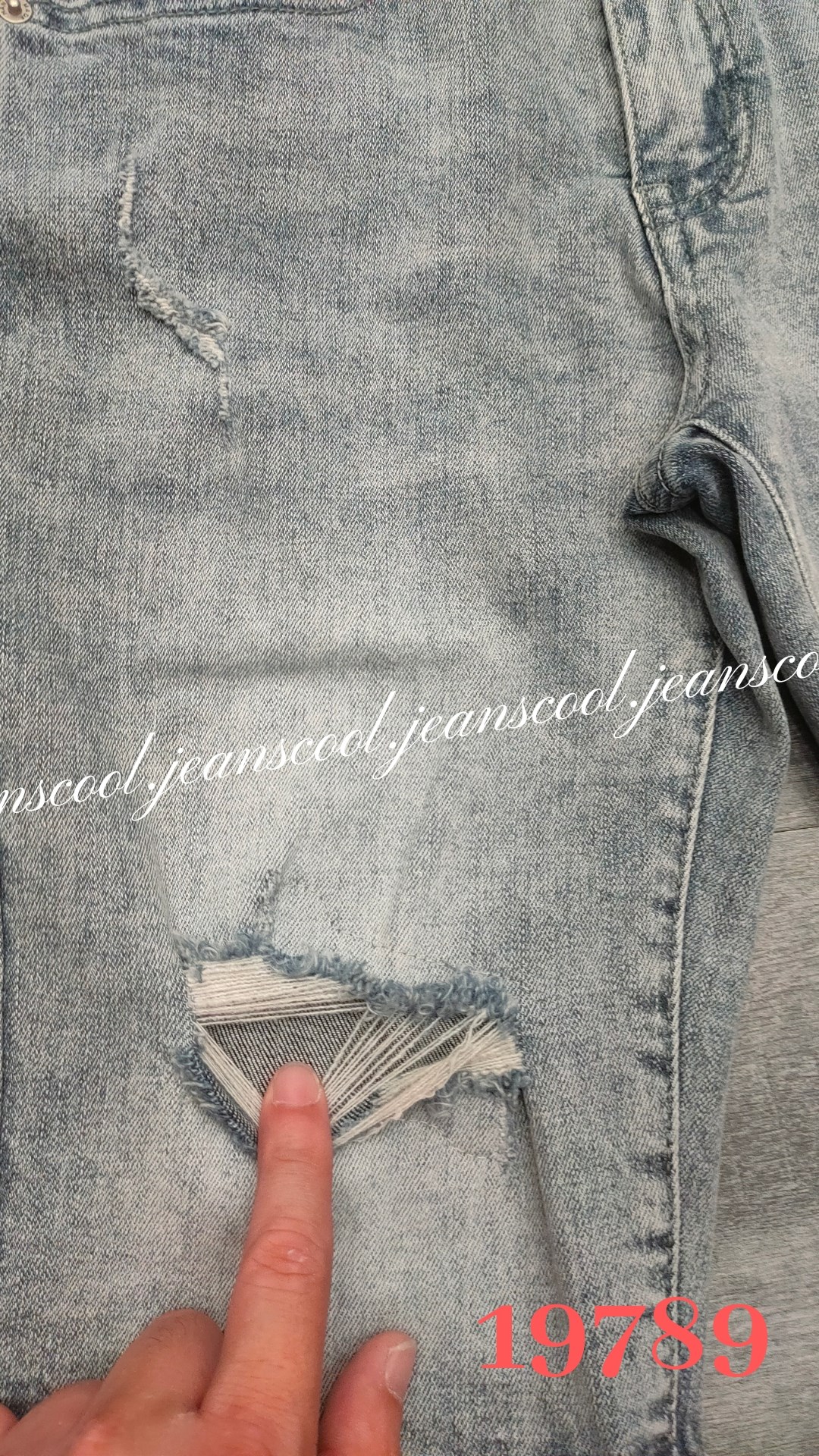 小胡子牛仔【型男19789】牛仔短褲/馬褲，鹽系-藍灰色，棉質彈力(劈腿方便)，時尚個性褲腳可反摺穿出時尚感，帥氣推薦款。